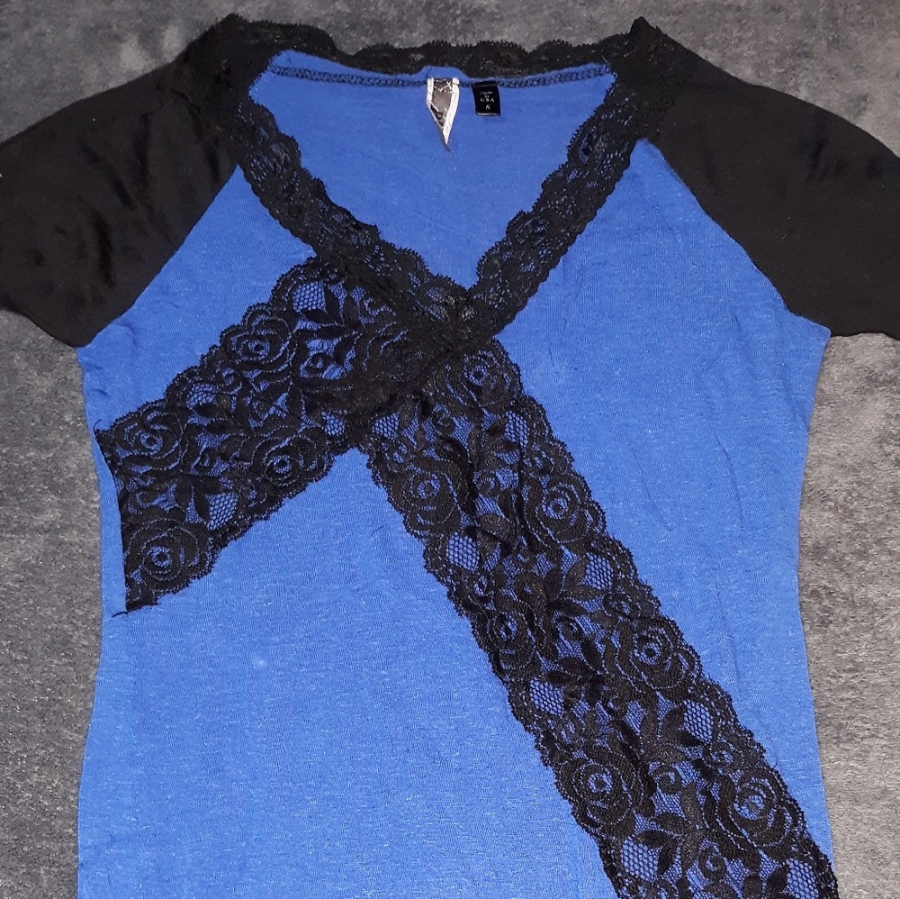 Women's BKE lace shirt